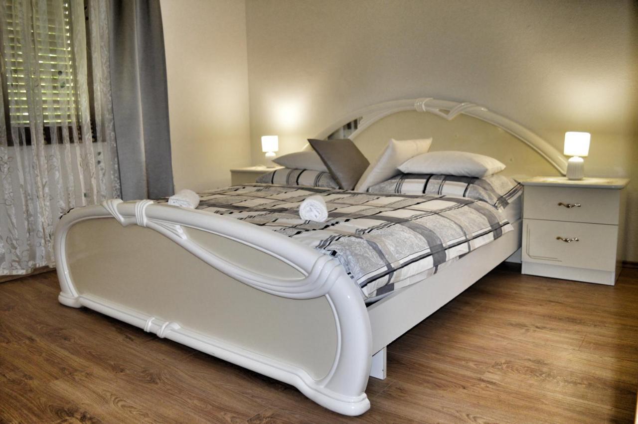 Apartment Nikolic Kaštela 外观 照片