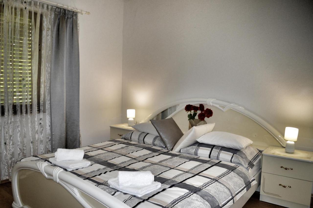Apartment Nikolic Kaštela 外观 照片